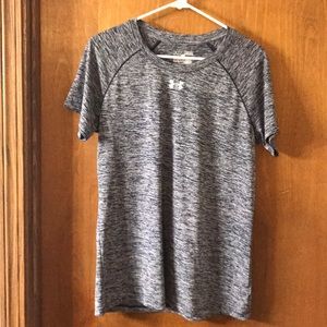 Under Armour T-shirt